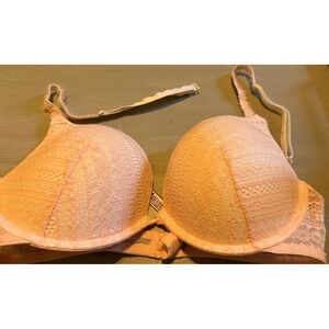 Victoria's Secret Push Up Bra‎ pink & white Lace Detail Comfortable Everyday 36D